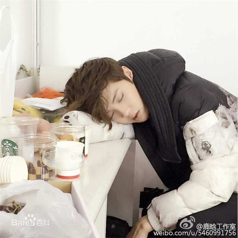 鹿晗(LUHAN)生活图片图册