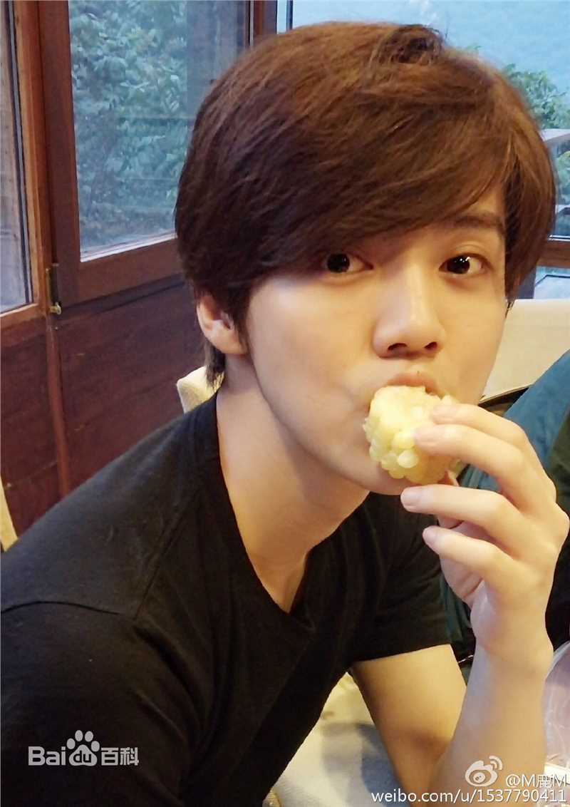 鹿晗(LUHAN)生活图片图册