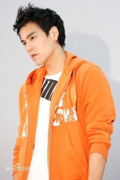 彭于晏(Eddie Peng Yuyan)2009 代言puma前后照片