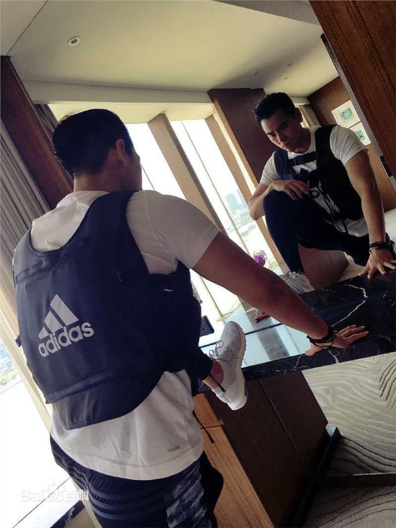 彭于晏(Eddie Peng Yuyan)上海阿迪活动生活照相册