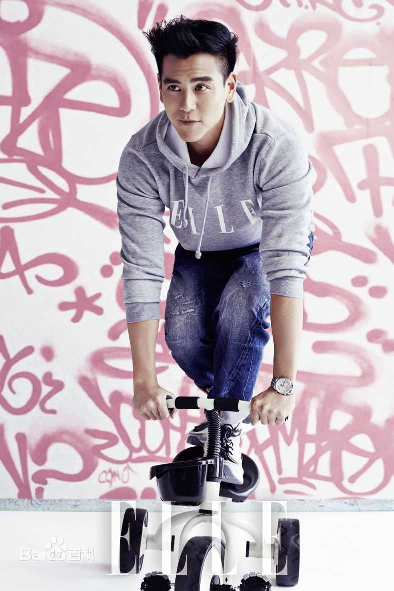 精选彭于晏(Eddie Peng Yuyan)在《ELLE》中的图册