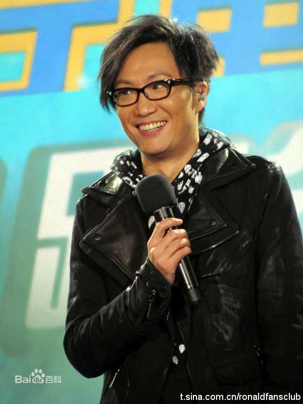 郑中基(Ronald Cheng)2011深圳卫视跨年音乐会壁纸壁纸