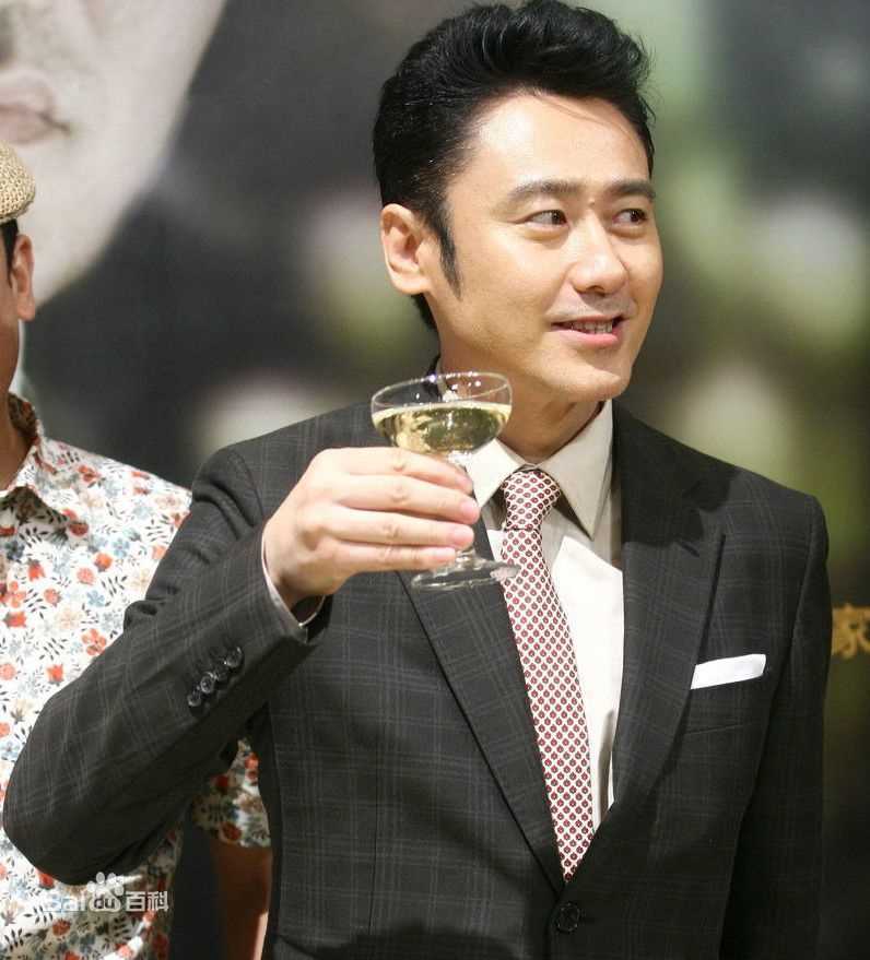 吴秀波活动宣传照生活照