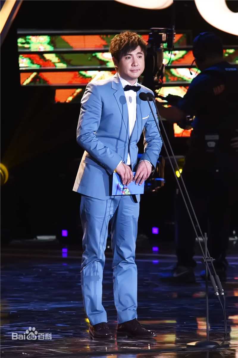 沈腾参加各种活动照片图册