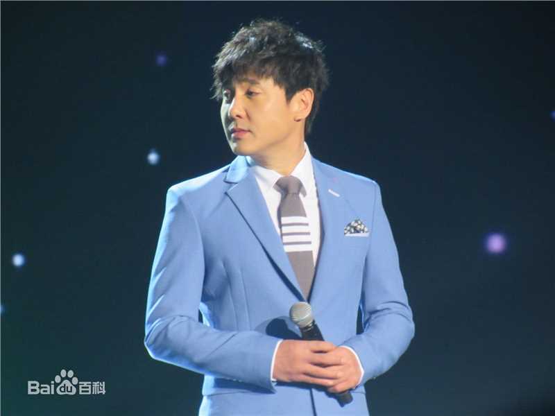 沈腾参加各种活动照片图册