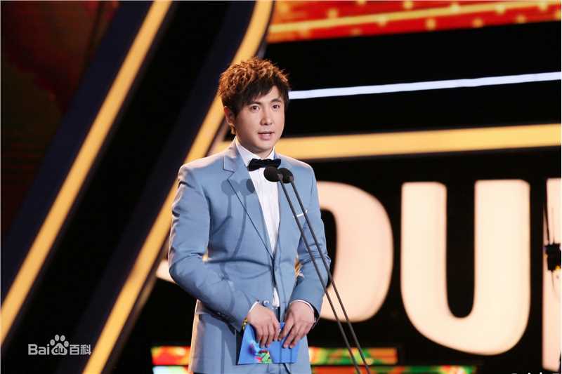 沈腾参加各种活动照片图册