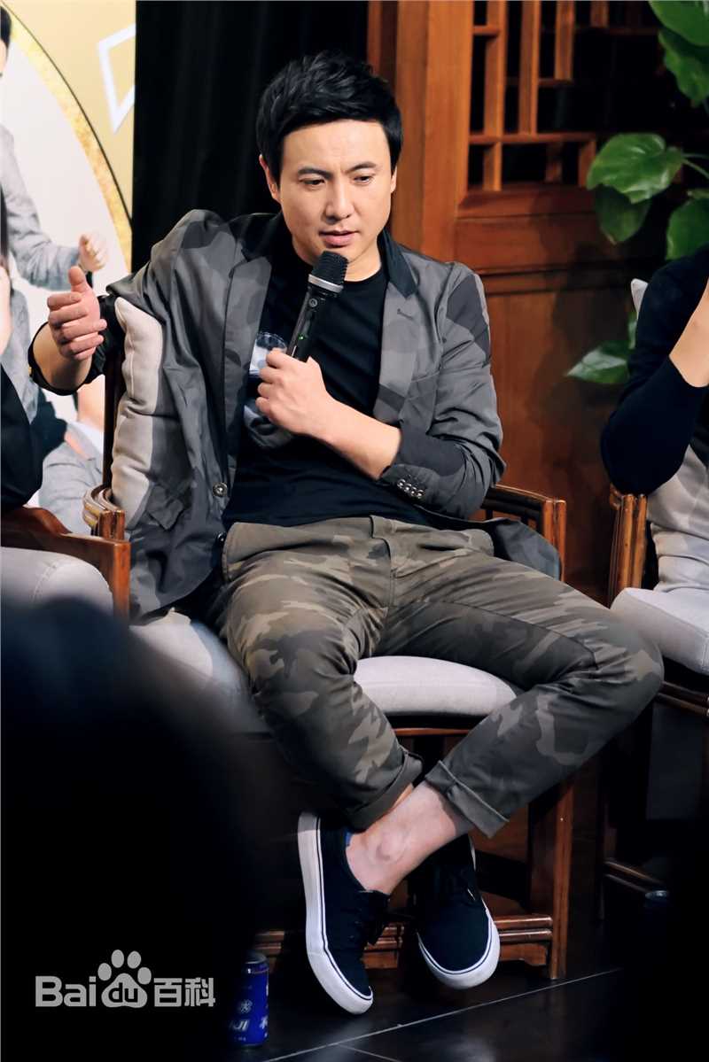 沈腾参加各种活动照片图册