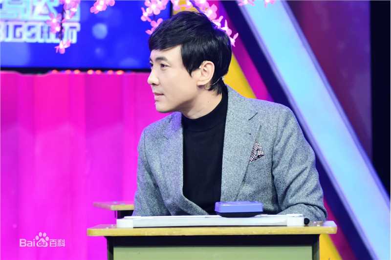 沈腾参加各种活动照片图册