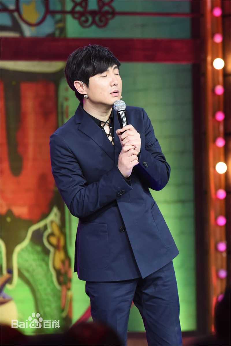 沈腾参加各种活动照片图册