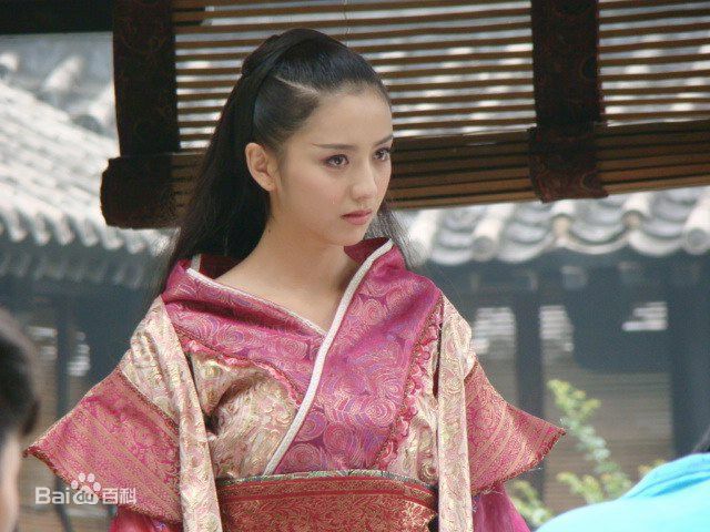 佟丽娅(Tong Liya、 Liliya)母仪天下-赵飞燕前后照片