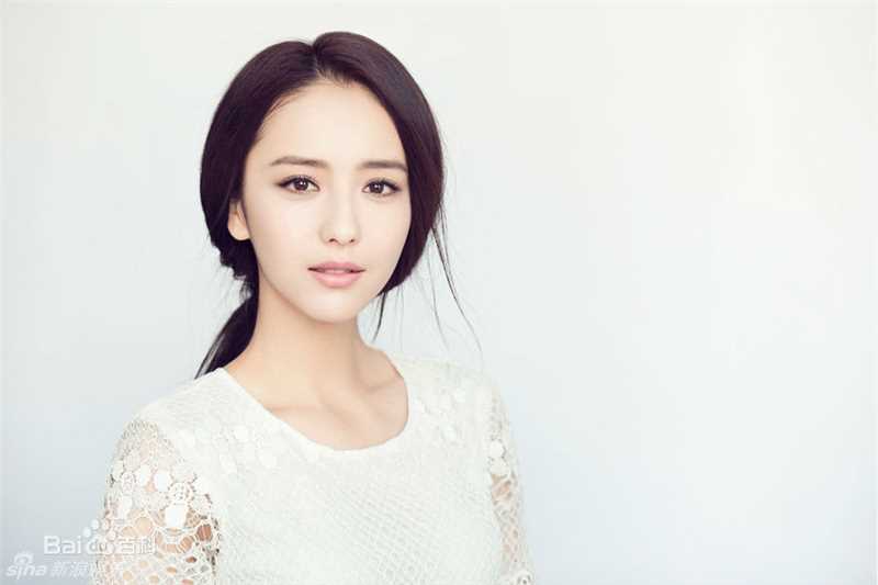 佟丽娅(Tong Liya、 Liliya)白衣生活照相册