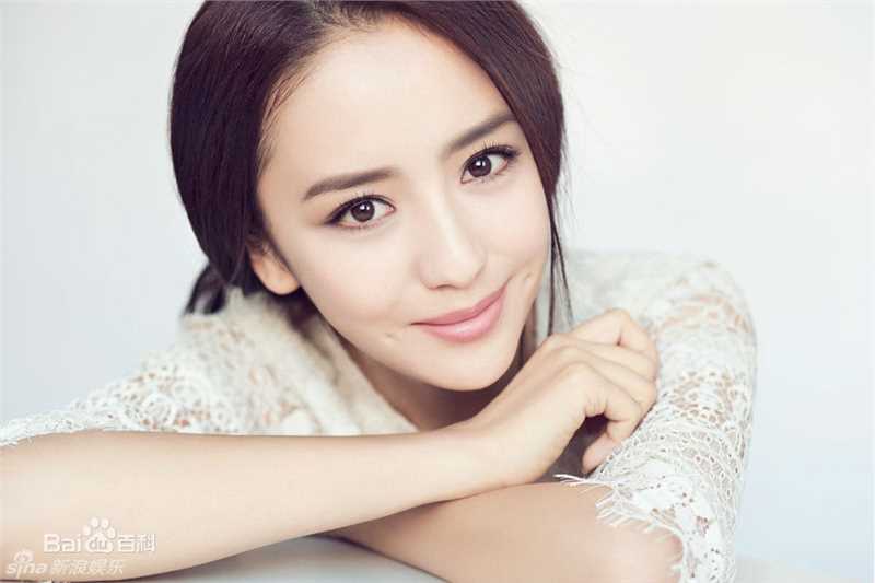 佟丽娅(Tong Liya、 Liliya)白衣生活照相册