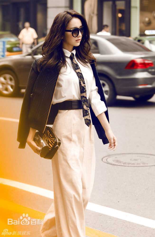 佟丽娅(Tong Liya、 Liliya)街拍生活照相册