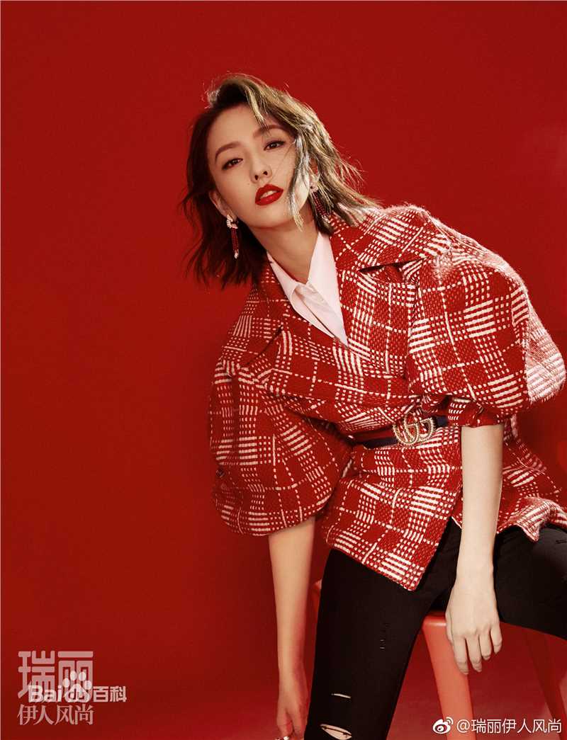 佟丽娅(Tong Liya、 Liliya)红唇前后照片