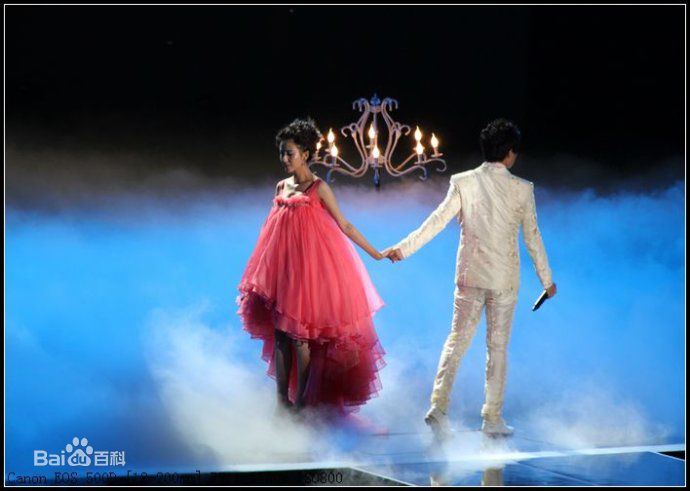 佟丽娅(Tong Liya、 Liliya)金鹰节图片图集