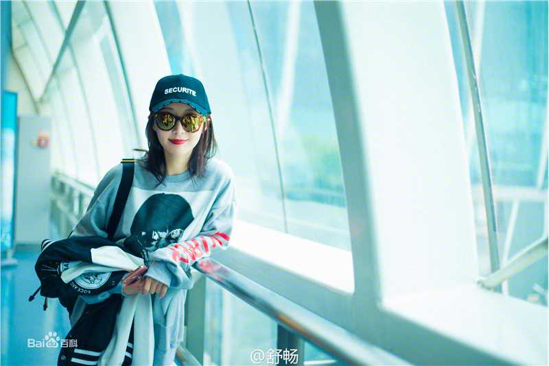 舒畅(Jennifer)机场、街拍生活照