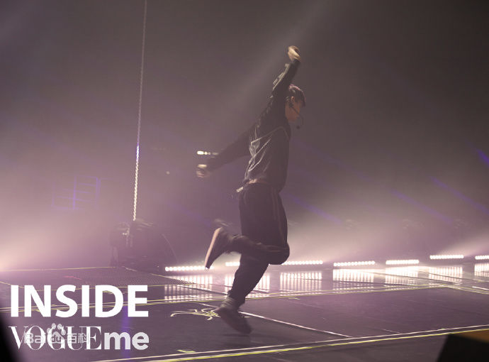 陈伟霆(William Chan)演唱会后台纪实素颜照壁纸