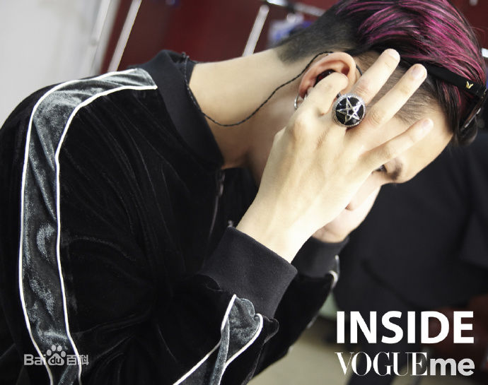 陈伟霆(William Chan)演唱会后台纪实素颜照壁纸