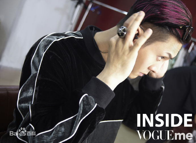 陈伟霆(William Chan)演唱会后台纪实素颜照壁纸