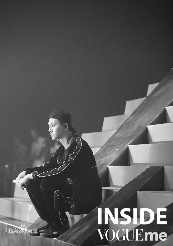 陈伟霆(William Chan)演唱会后台纪实素颜照壁纸