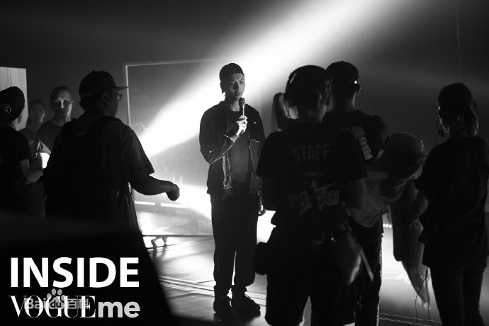 陈伟霆(William Chan)演唱会后台纪实素颜照壁纸