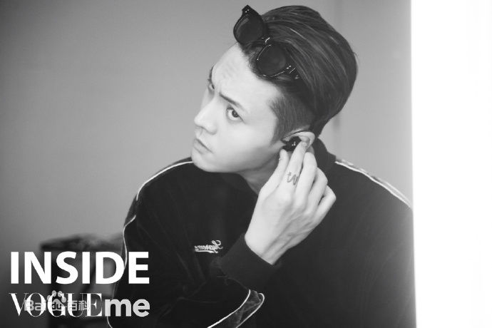 陈伟霆(William Chan)演唱会后台纪实素颜照壁纸