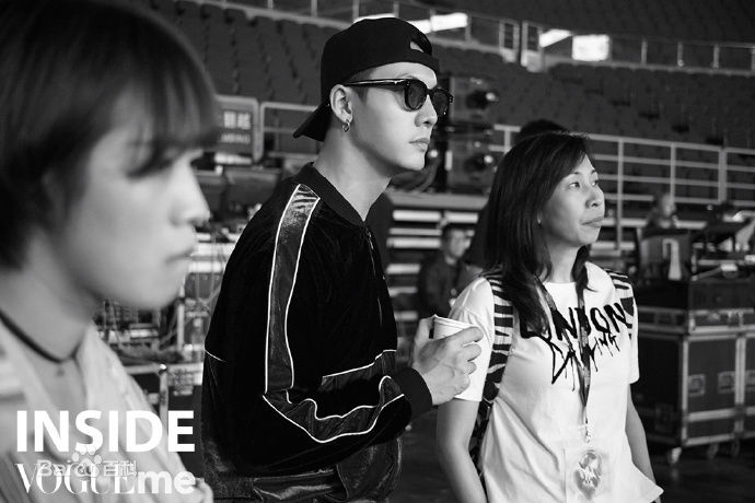 陈伟霆(William Chan)演唱会后台纪实素颜照壁纸