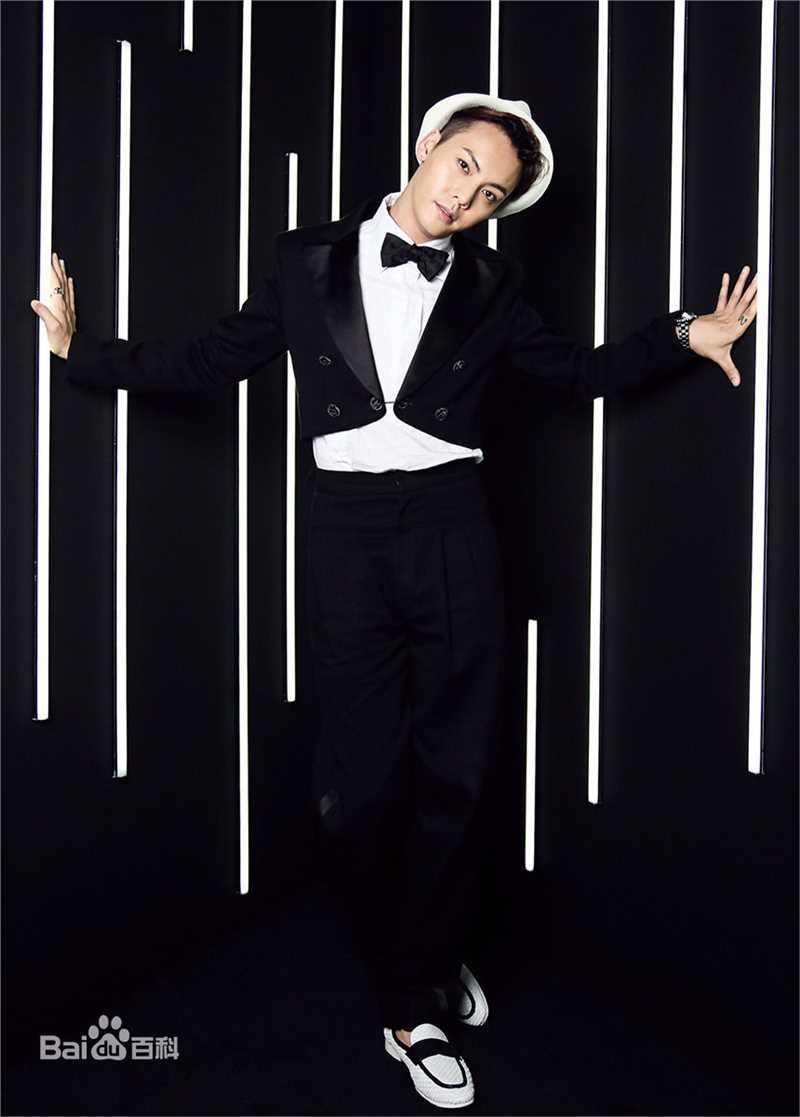 陈伟霆(William Chan)上海香奈儿J12XS腕表发布会生活照