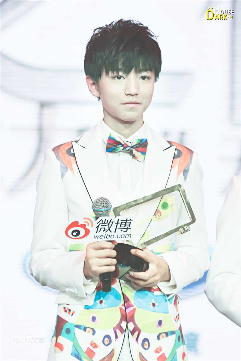 王俊凯(Karry)颁奖典礼图片图册