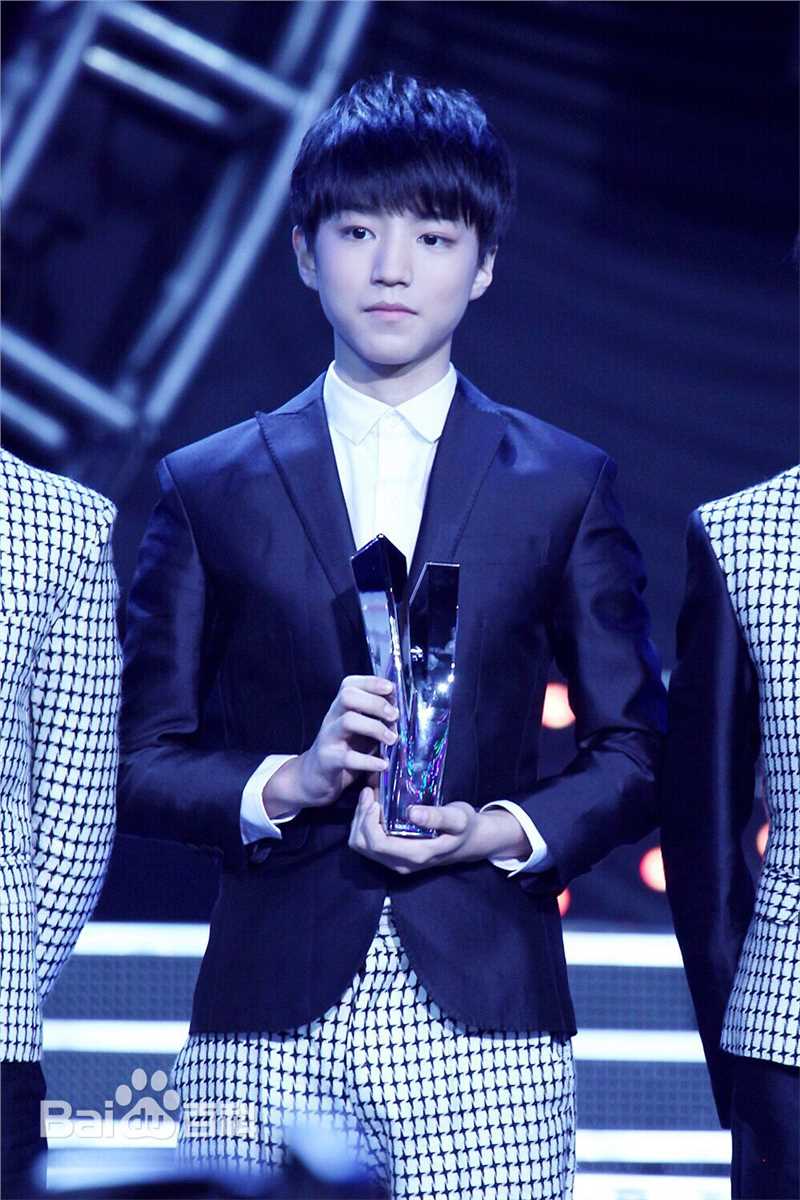 王俊凯(Karry)颁奖典礼图片图册