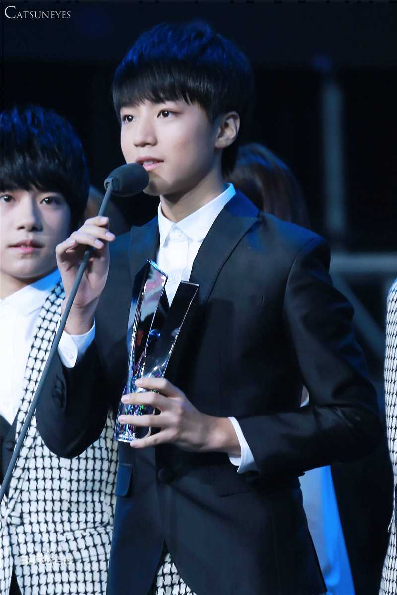 王俊凯(Karry)颁奖典礼图片图册