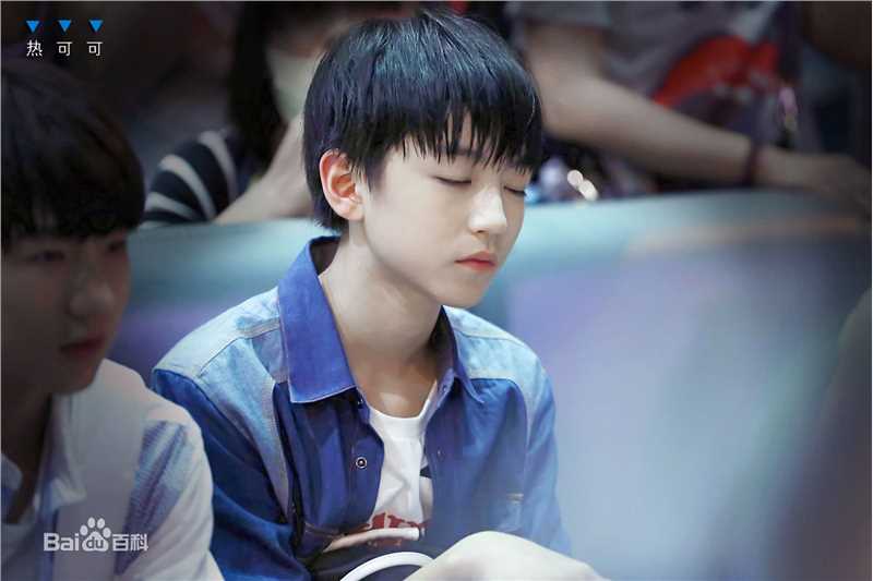 王俊凯(Karry)机场图册(一)素颜照相册