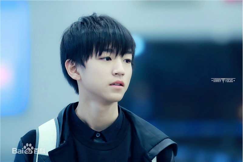 王俊凯(Karry)机场图册(一)素颜照相册