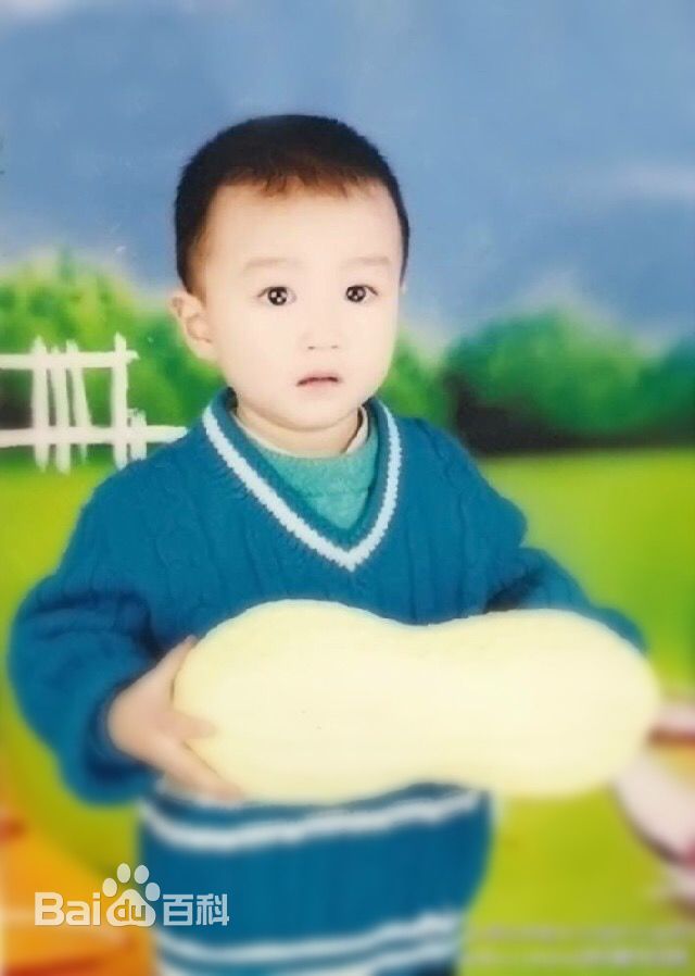 王俊凯(Karry)童年前后照片