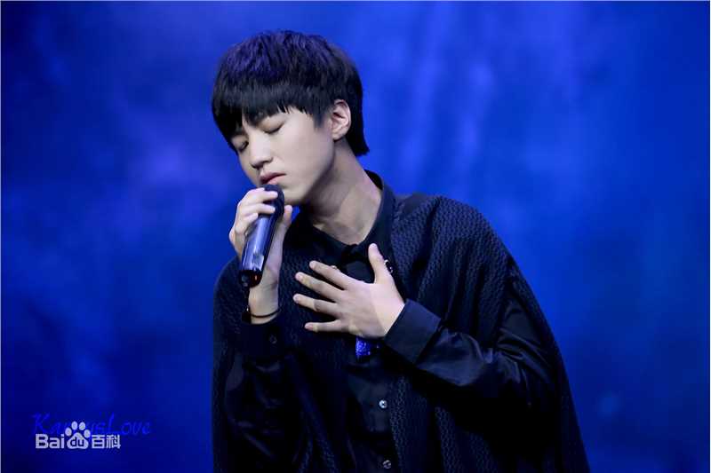 王俊凯(Karry)十六岁生日会前后照片