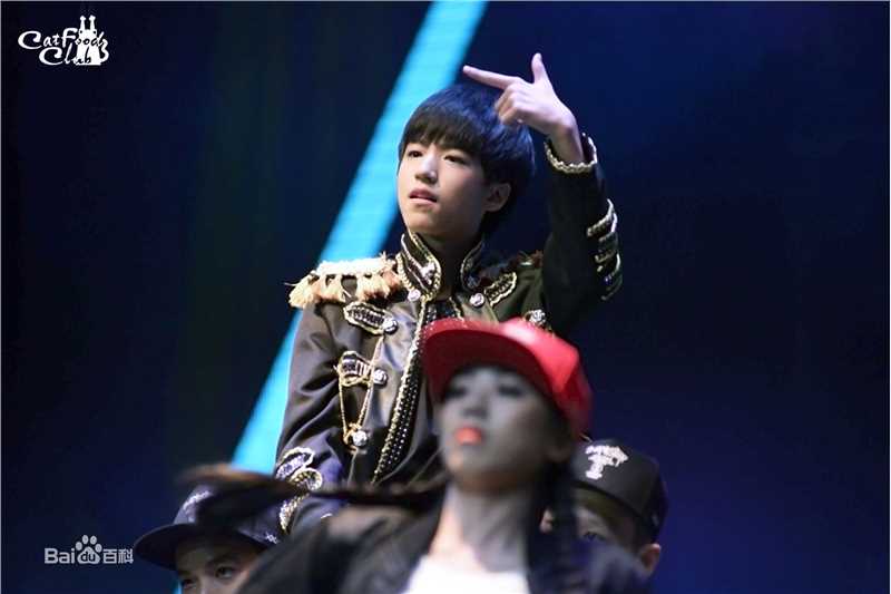 王俊凯(Karry)十六岁生日会前后照片