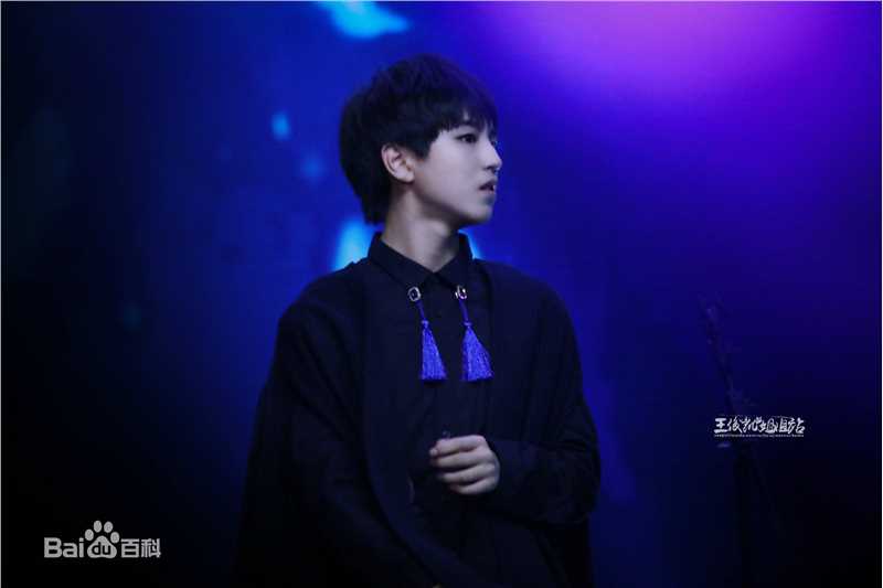 王俊凯(Karry)十六岁生日会前后照片