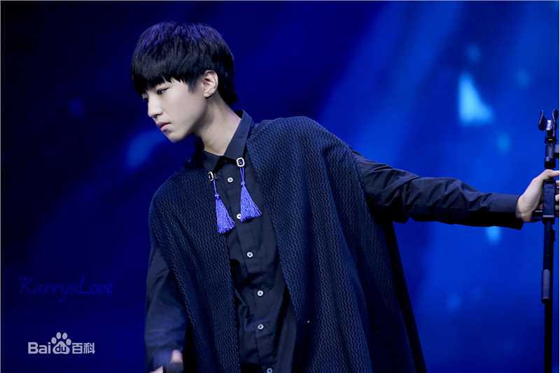 王俊凯(Karry)十六岁生日会前后照片