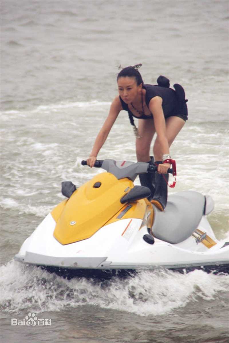 最全毛俊杰(Mao Jun Jie)在新剧《海岛七号》热拍中的壁纸