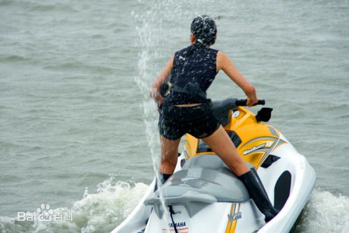 最全毛俊杰(Mao Jun Jie)在新剧《海岛七号》热拍中的壁纸