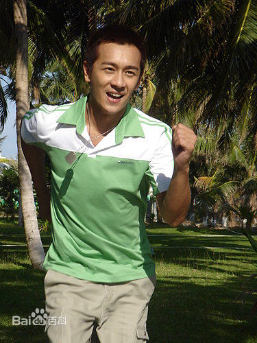 陈浩民(Benny Chan)服装代言前后照片