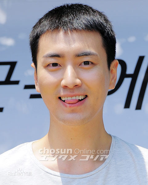 李浚赫(Lee Jun Hyuk、イ ジュンヒョク)部队图册