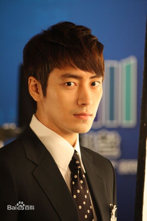 精选李浚赫(Lee Jun Hyuk、イ ジュンヒョク)精彩图册