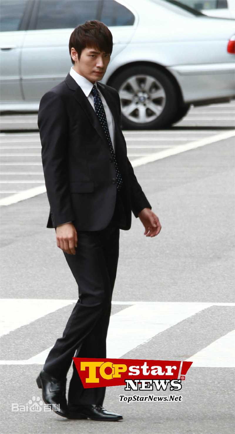 精选李浚赫(Lee Jun Hyuk、イ ジュンヒョク)李俊赫精彩图册