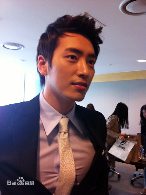 精选李浚赫(Lee Jun Hyuk、イ ジュンヒョク)李俊赫精彩图册