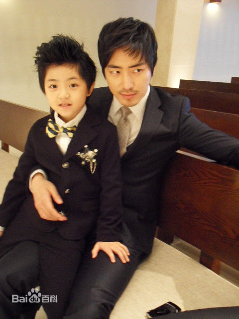 精选李浚赫(Lee Jun Hyuk、イ ジュンヒョク)李俊赫精彩图册