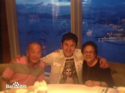 马德钟(Joe, Ma Tak Chung)和家人素颜照相册