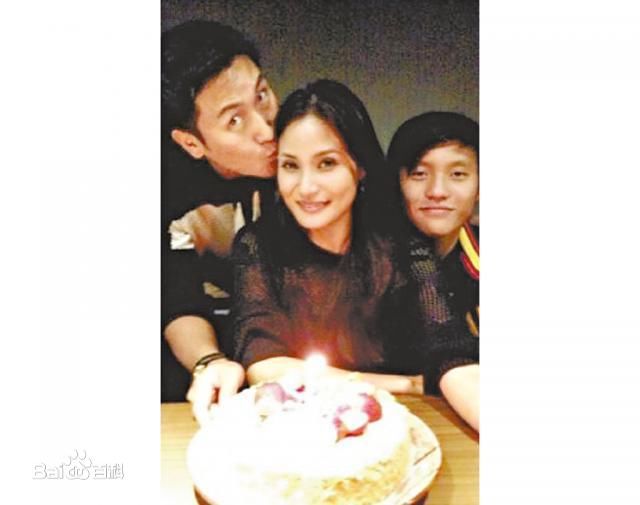 马德钟(Joe, Ma Tak Chung)和家人素颜照相册