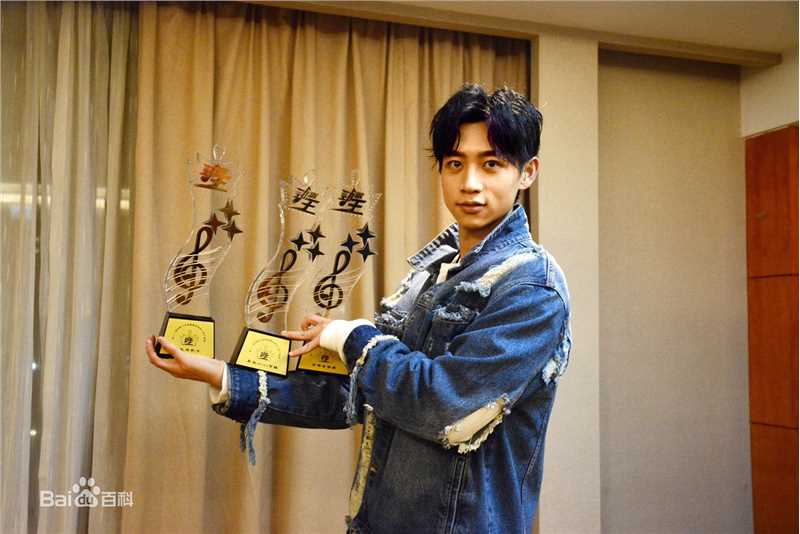 魏晨(Vision Wei)2016劲歌王音乐盛典壁纸壁纸