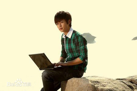 最新魏晨(Vision Wei)在《一起又看流星雨》饰叶烁中的壁纸